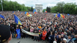 Protesta di massa contro la corruzione a Chisinau