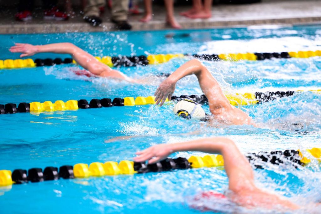 Prima gara di nuoto ad Orhei Competizione di nuoto