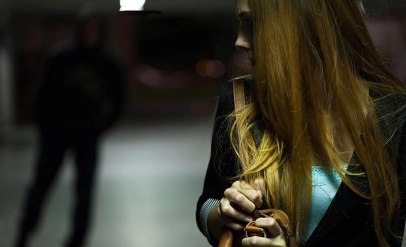 Roasio, badante moldava molestata da un italiano innamorato