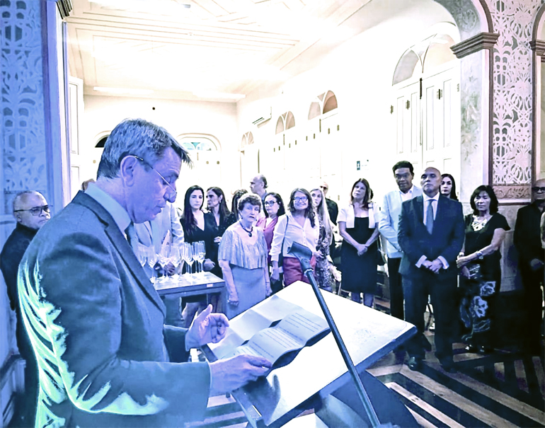 Intervista con l´Ambasciatore Alessandro Cortese