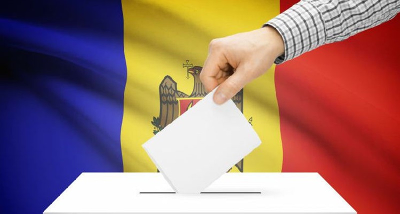 I primi due moldavi hanno votato per le elezioni presidenziali