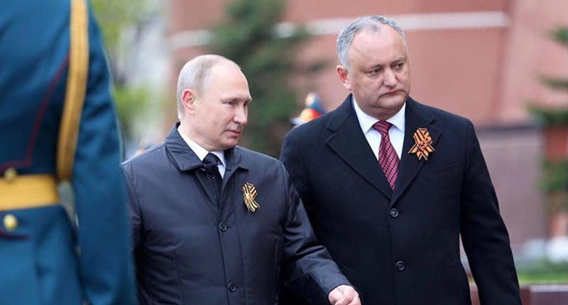 Vladimir Putin festeggia il suo compleanno: gli auguri di Igor Dodon