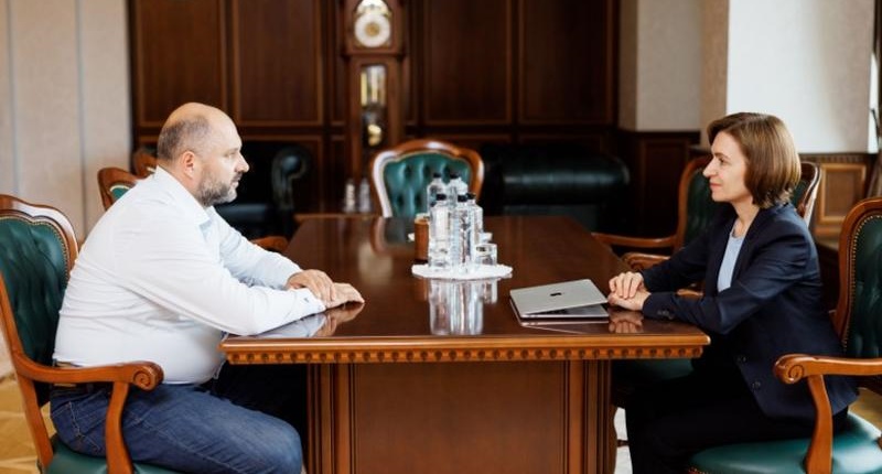 Moldova, Maia Sandu ha firmato il decreto: destituito Victor Parlicov