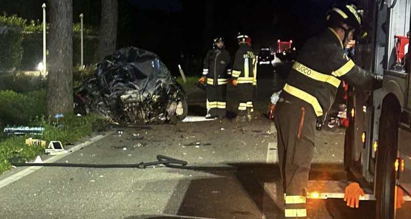 Tragedia sulla SS73 vicino Arezzo: giovane moldavo perde la vita in un incidente stradale